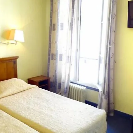 Du Maine Hotel 2*